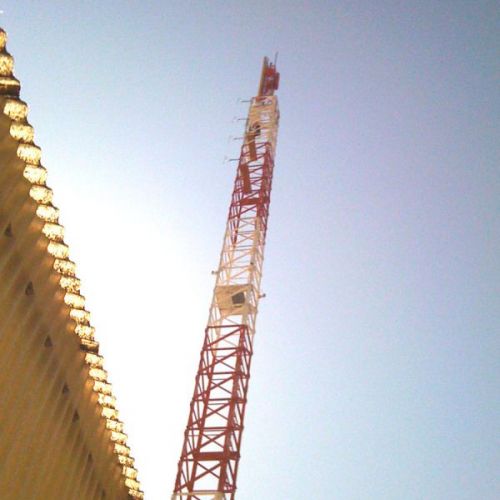 Instalación de antena sobre mastil